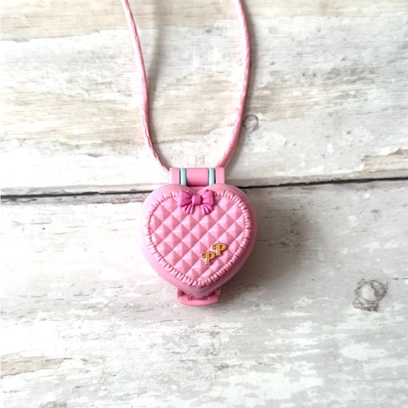 Bluebird 1993 Pink Poly Pocket Necklace Heart Shaped Locket Vintage 90s Toys - Picture 1 of 4